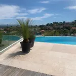 Maison Contemporaine Vue A * Ιέρ