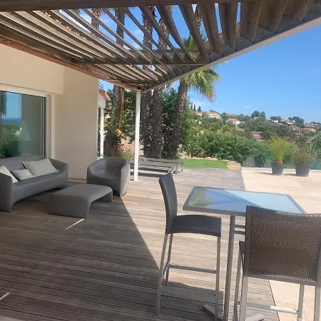 Maison Contemporaine Vue A * Ιέρ
